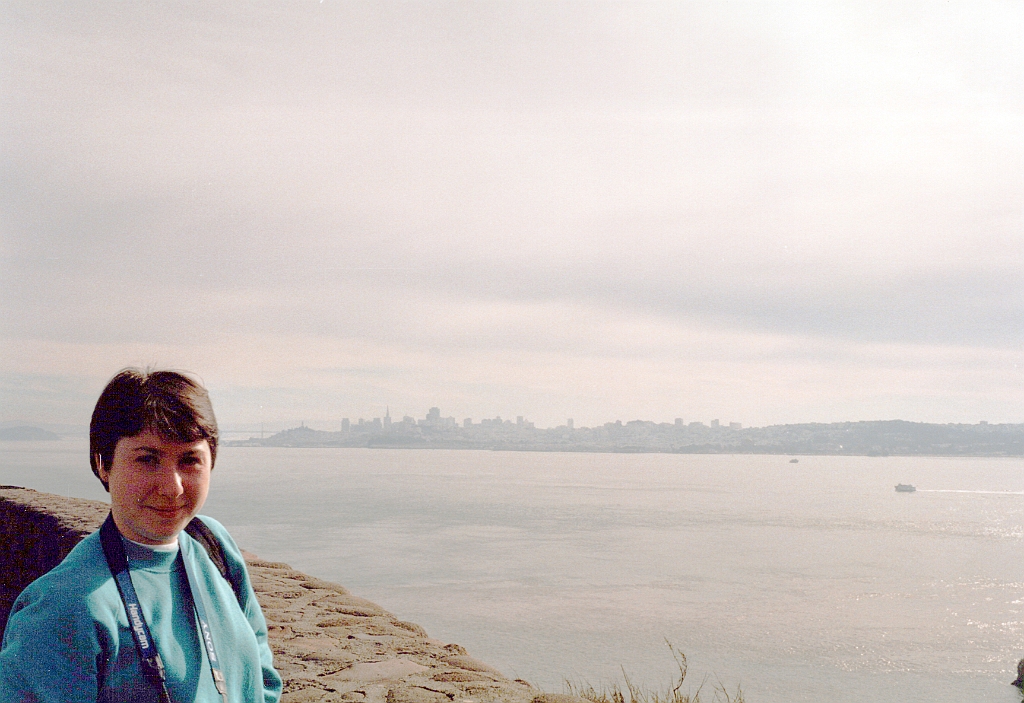 1995 - USA 021 (San Francisco vu depuis la sortie du Golden Gate Bridge).jpg